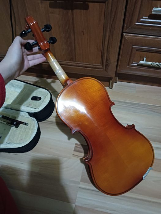 Vioară  de vânzare