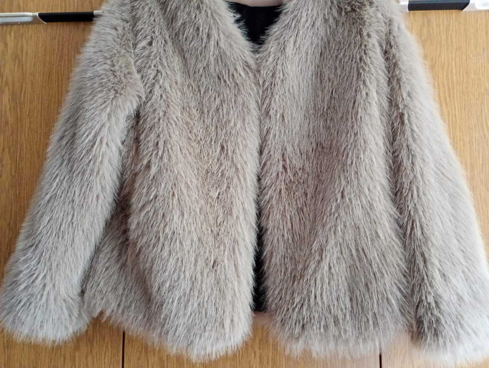 Зимно палто- XL по етикет, но отговаря на L.