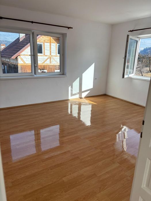 Casă de cărămidă de vânzare Izvorul Mureș