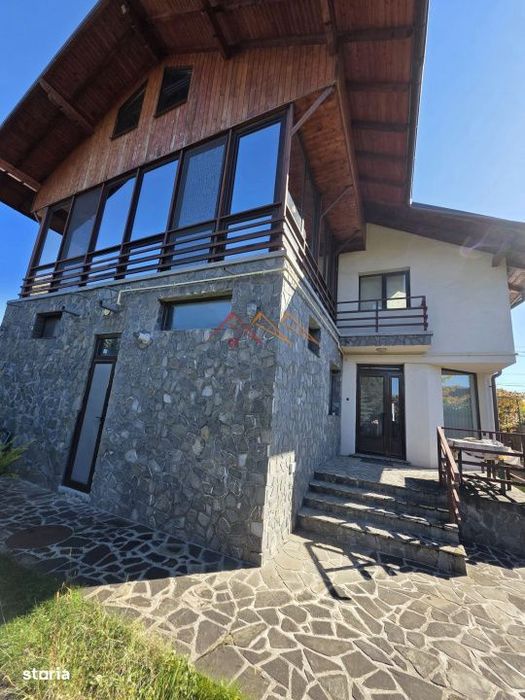 Apartament la casa, 2 camere, parcare, zona Muscel