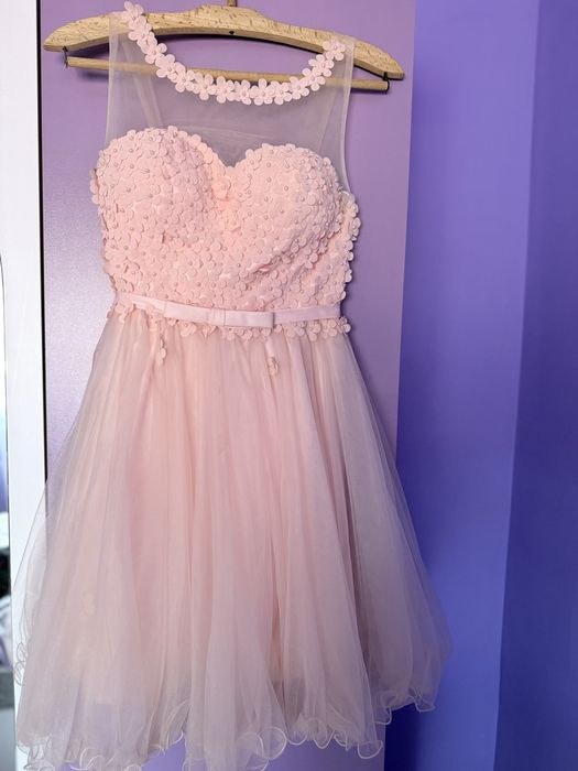 Розова къса тюлена рокля