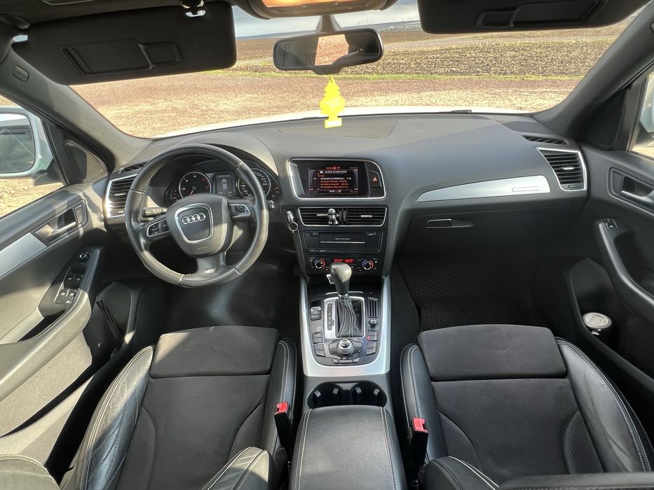 Audi Q5 S-line 2.0 TDI