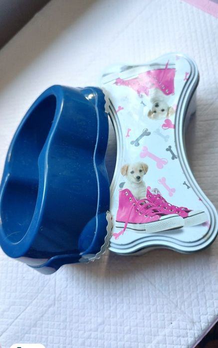 castron dublu anti-alunecare+ cutie metalică recompense/ 20 lei