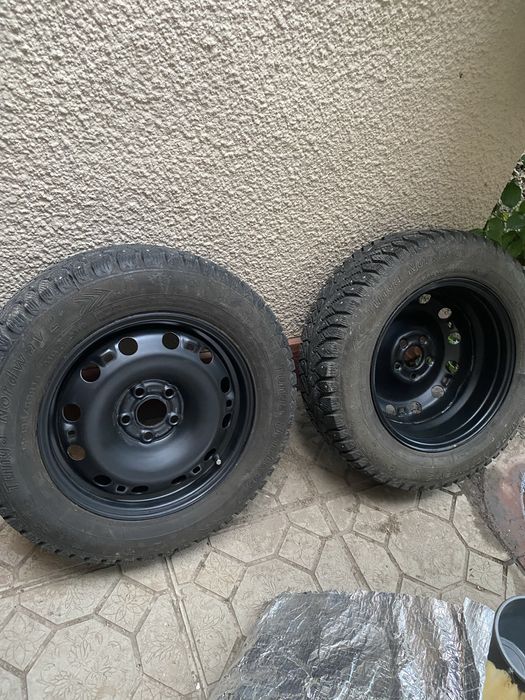 Продам зимнию резину с дисками R 15