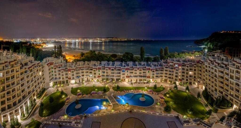 Дава се под наем Двустаен апартамент в Варна, Аспарухово - 50 кв.м за 650 € - Снимка #2