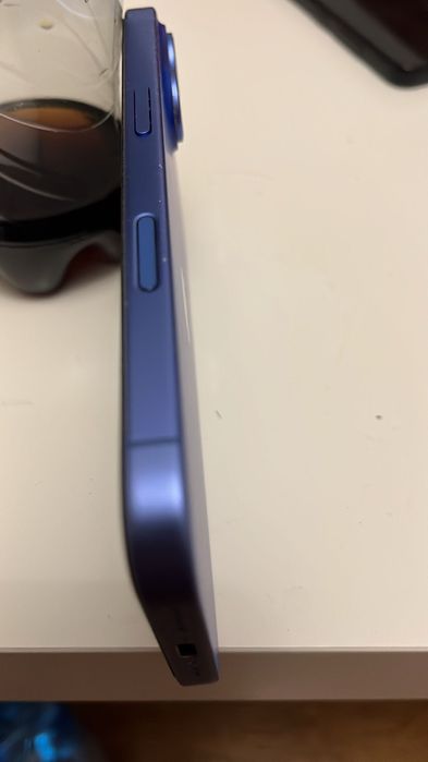 iPhone 16 în garanție