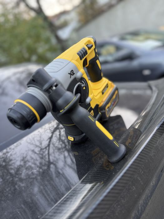 Bormasina Rotopercutor ciocan electric  sds plus brushless dewalt