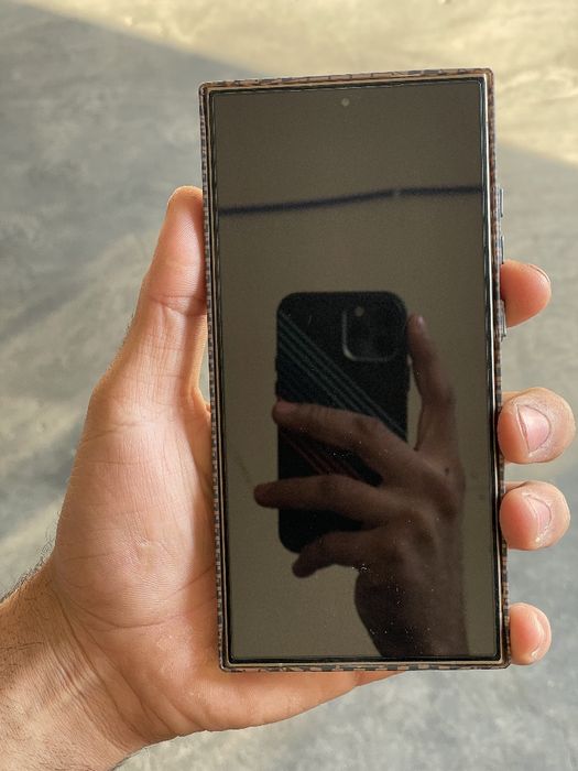 Samsung S24 ULTRA 12/512GB holati idial