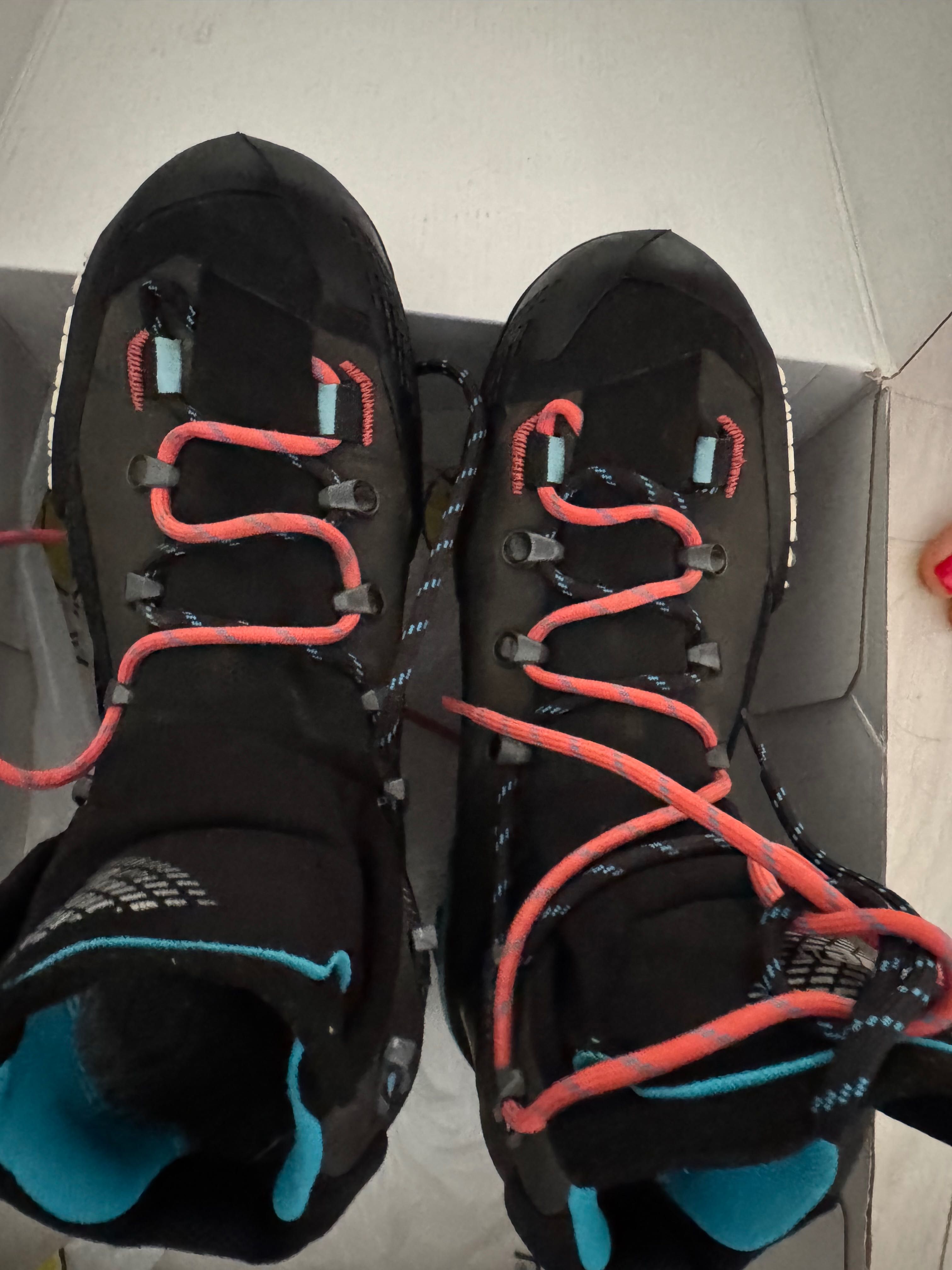 Дамски обувки La Sportiva Aequilibrium LT GTX - black/hibiscus