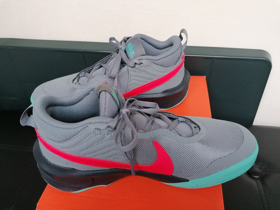 Nike 38,5 noi doar probati