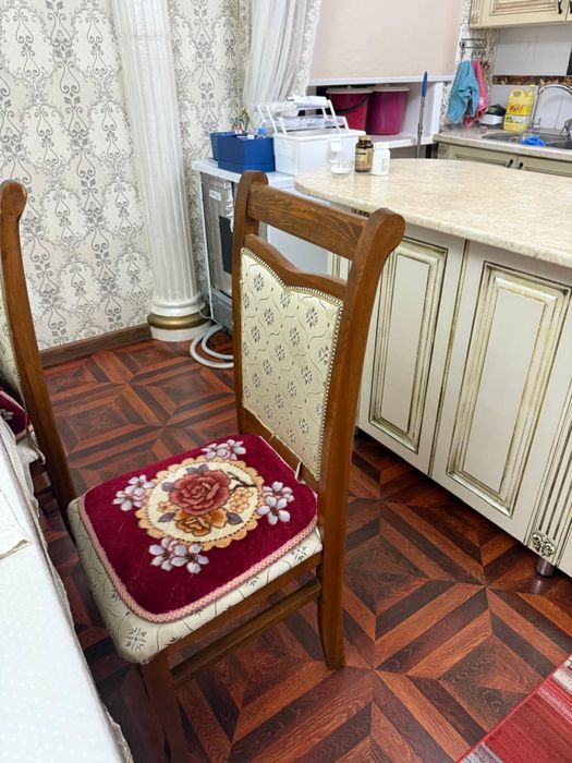 Қонақ бөлмеге арналған орындықтар