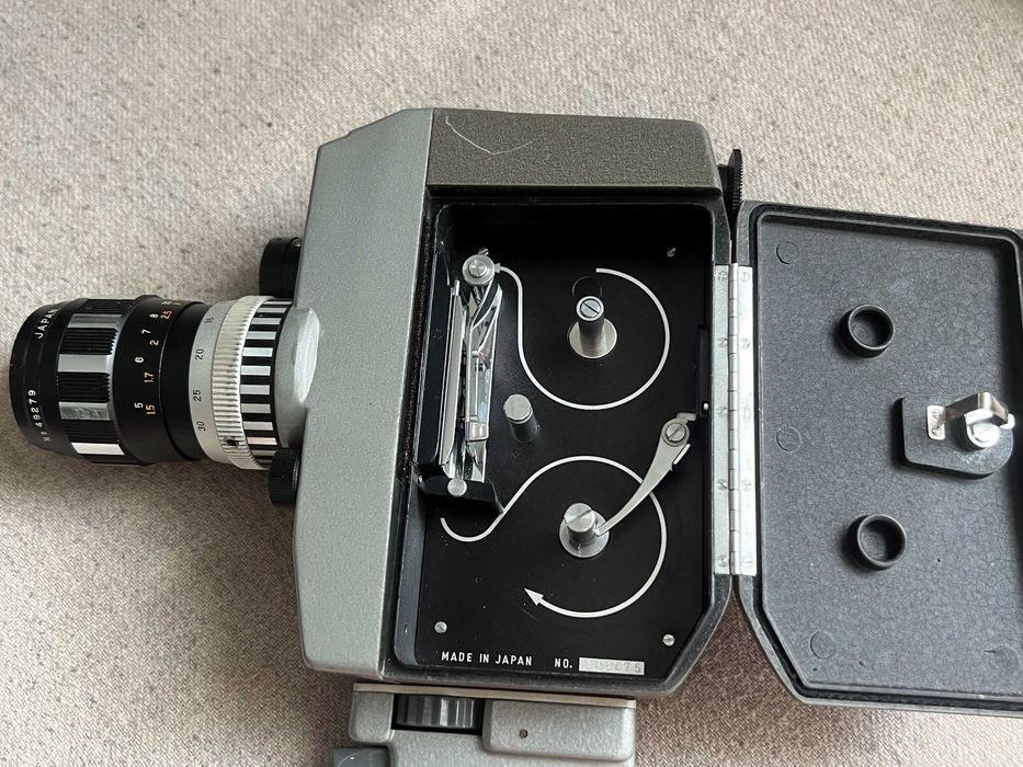 Cameră de filmat vintage Kopil Zoom-EE 8mm + geantă Bolex  funcțională