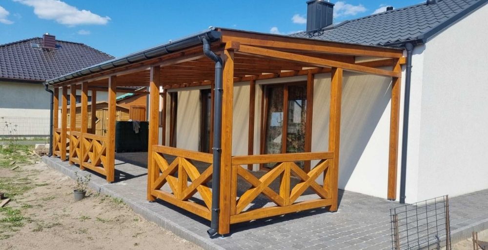 Foisoare , case si terase din structura de lemn de diferite modele si