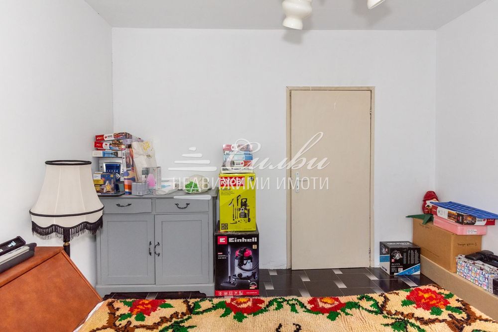 МНОГОСТАЕН апартамент с ТРИ спални - кв. Тракия !