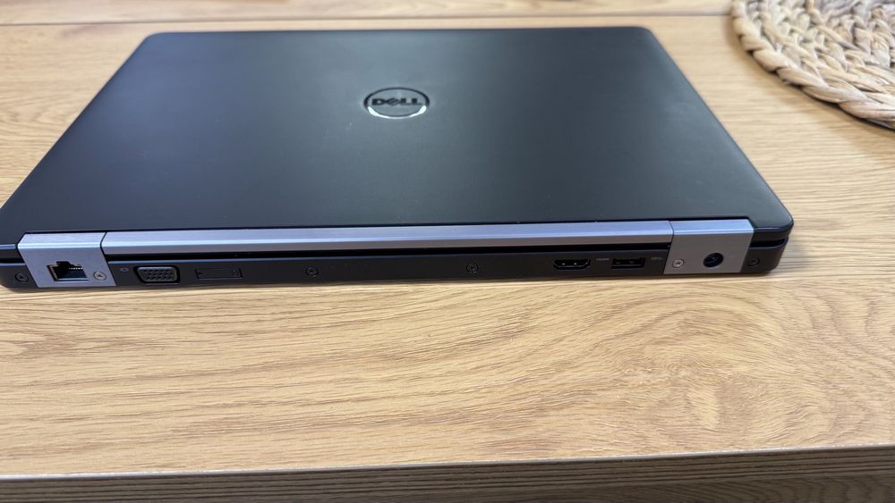 Dell e5470 8 ram 256 DDR4 i5vpro 14 inch