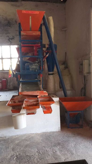 Vand Moara de porumb MP52,capacitate de macinare 650