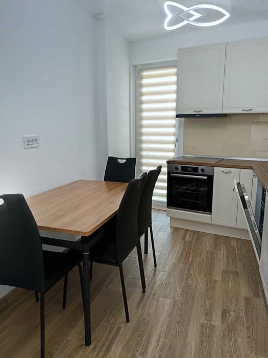 Proprietar dau in chirie apartament 2 camere +parcare complex Elite
