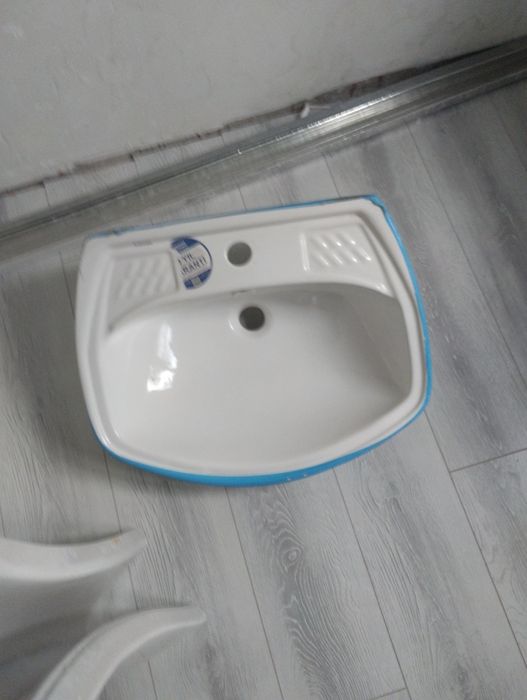 Продам раковину..новаЯ