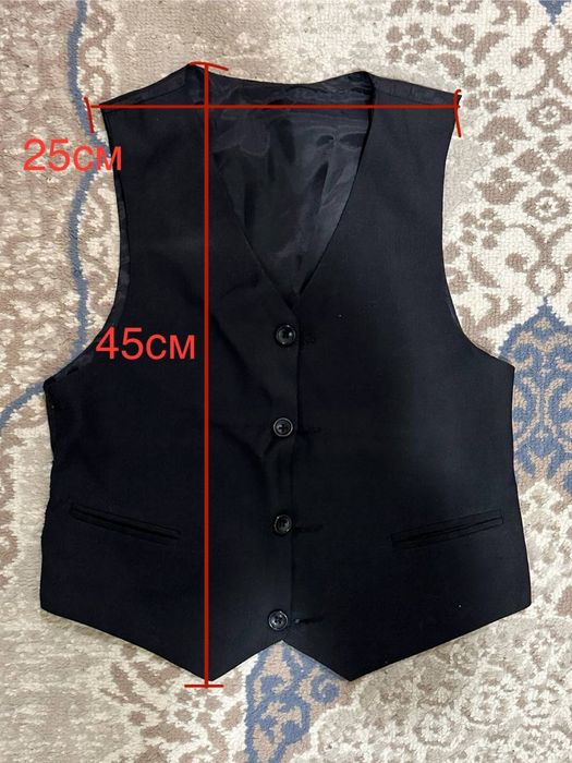 Продам костюмы на 7/8 лет и втопрй костюм 9/10/11 лет