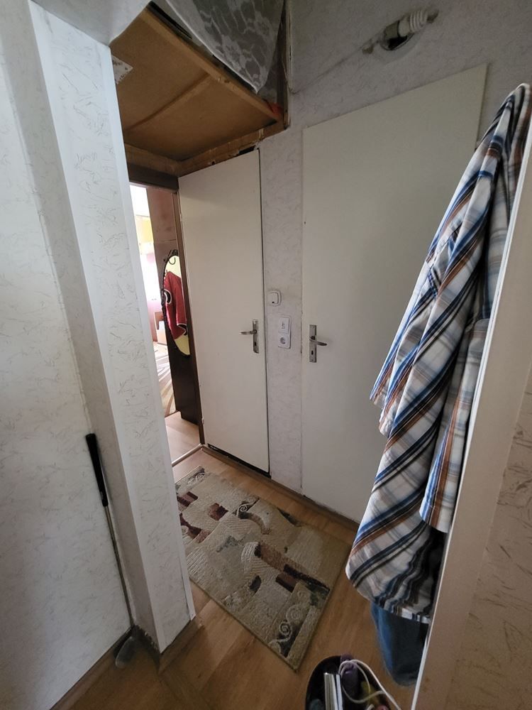 Продава се Тристаен апартамент в София, Люлин 8 - 90 кв.м за 1534 €/кв.м - Снимка #4