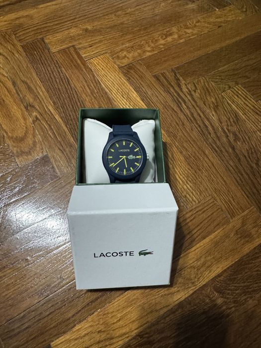 Vând ceas Lacoste