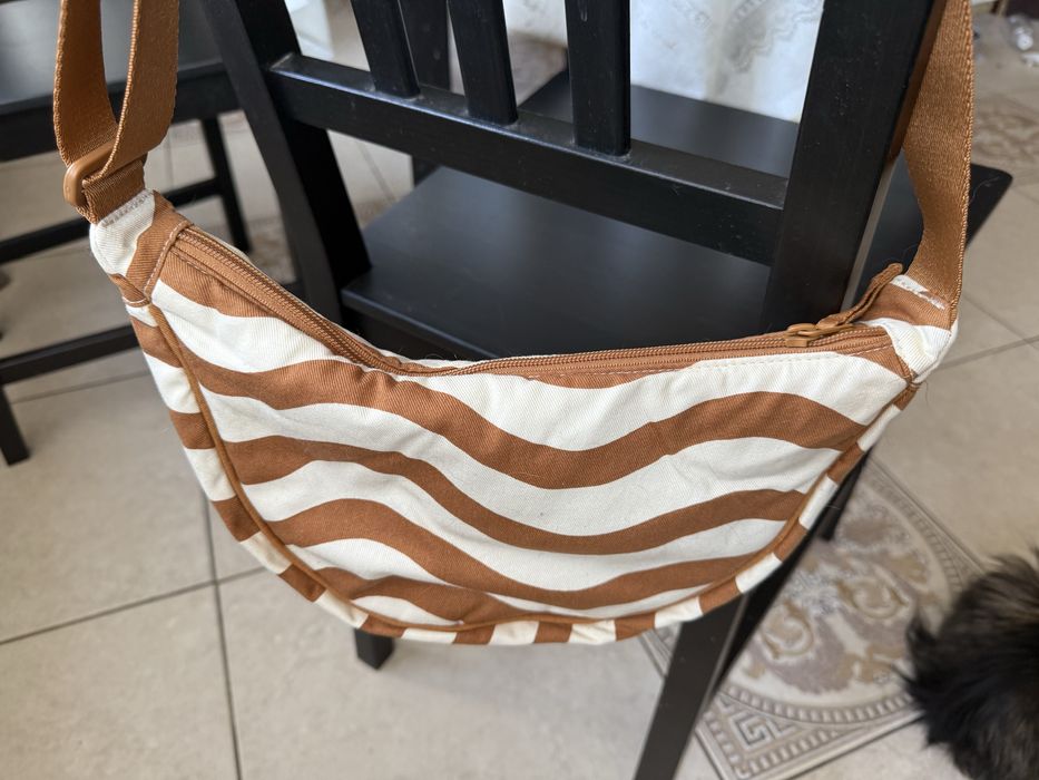 продам сумку банан фирма юникло