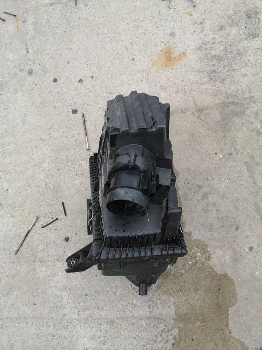 Carcasa filtru aer 2.0 tdi vw t5 transporter caravelle multivan 2012