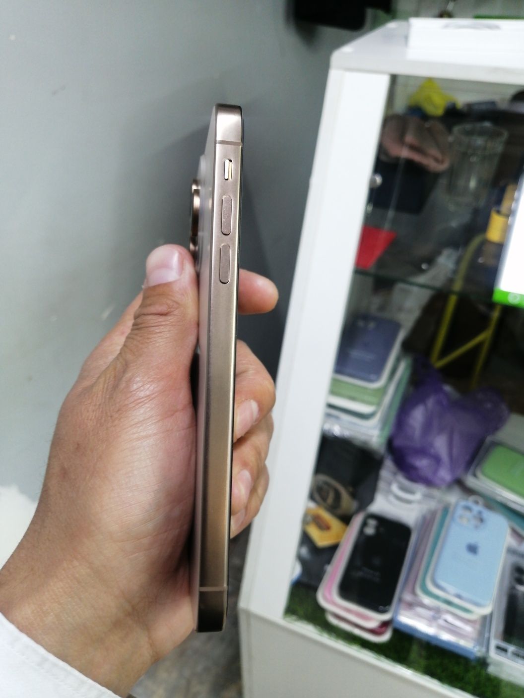 iPhone 16 PRO MAX