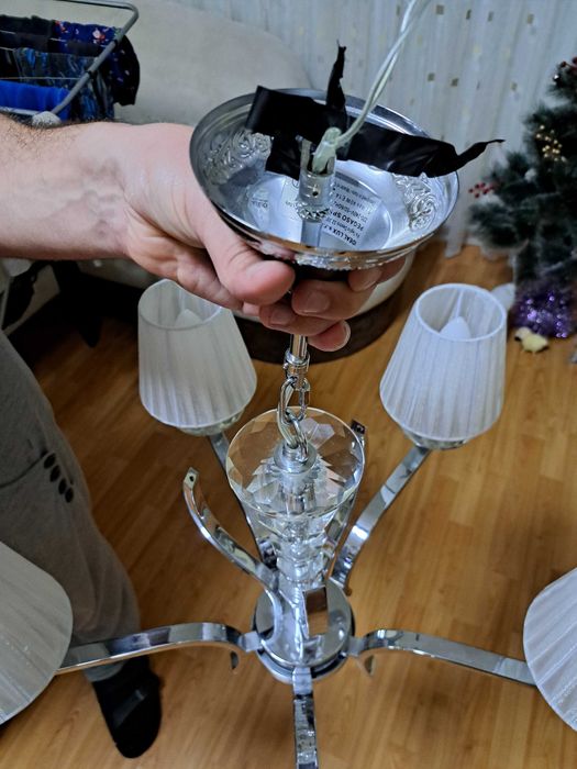 Люстра-полилей ..