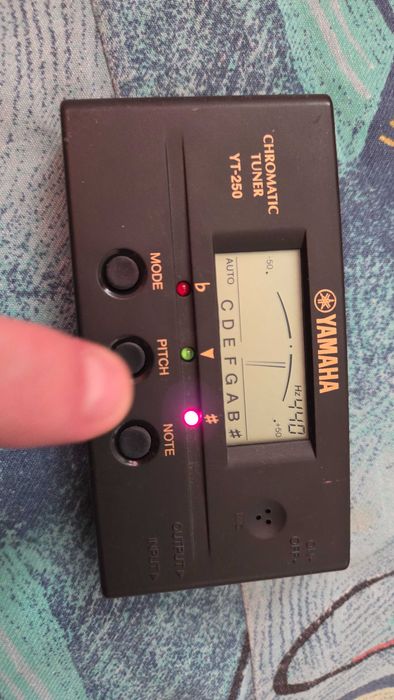 Yamaha Chromatic Tuner YT-250 Instrument Tuner Auto Tuning Output Jack