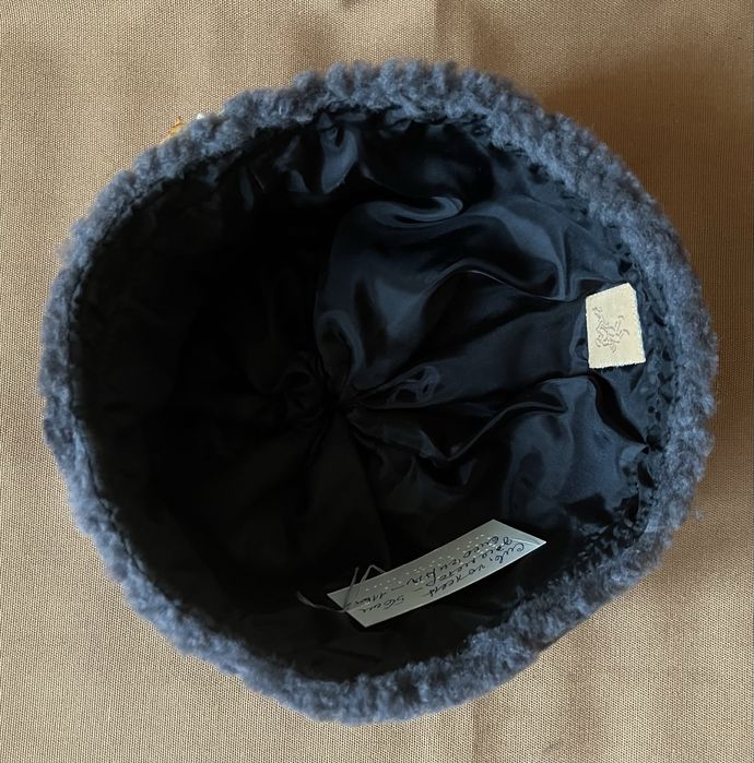 Калпак от кожа за носия