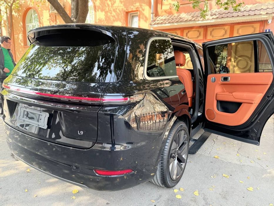 Lixiang L9 ultra 2024