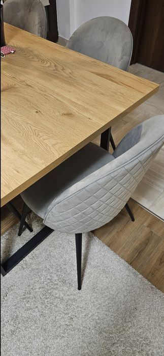 Masa dining cu 6 scaune