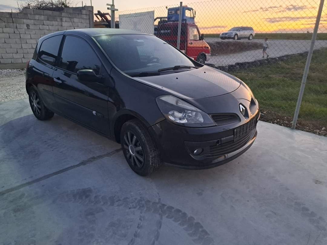 Рено Клио 3 1.5 DCI / Renault Clio 3 1.5 DCI на части