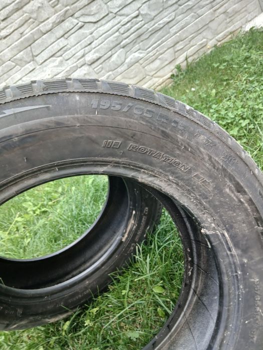 Vând 2 bucăți anvelope 195/65/15