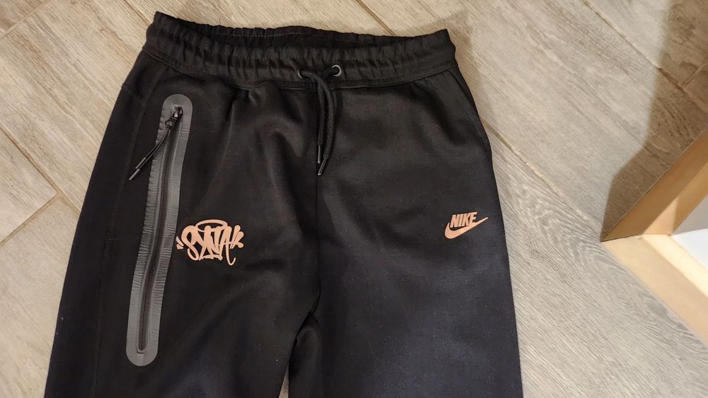 Nike tech syna central cee pantaloni