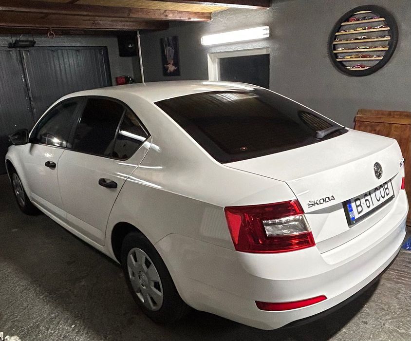 Vând Skoda Octavia 3 1.6 tdi