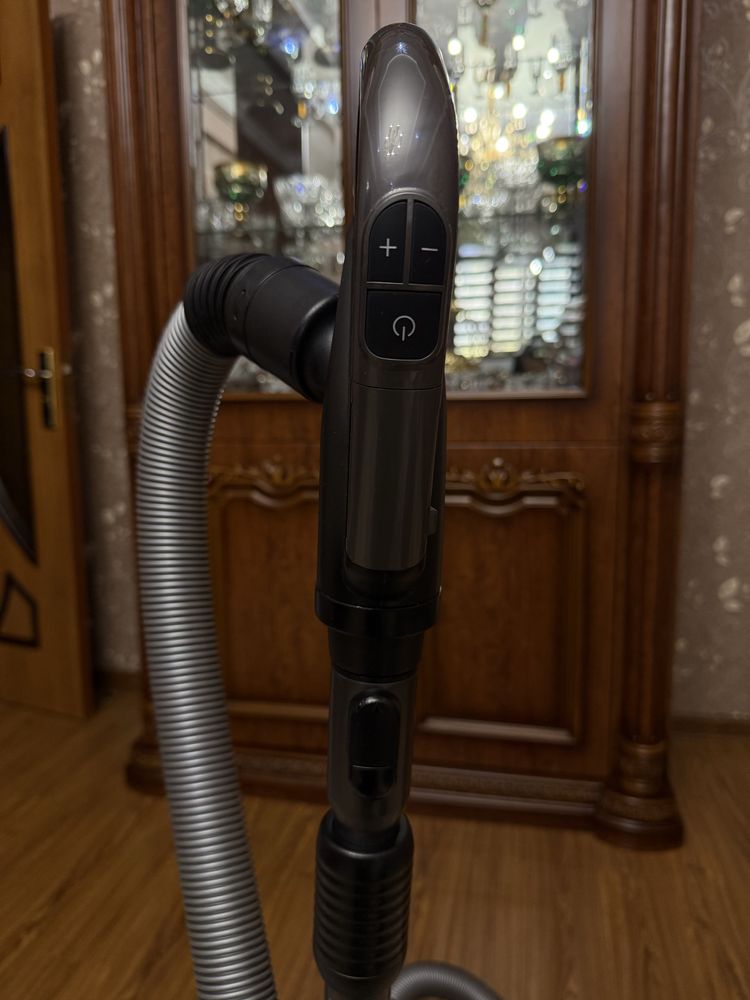 Пылесос Samsung VC15K4136HB/EV