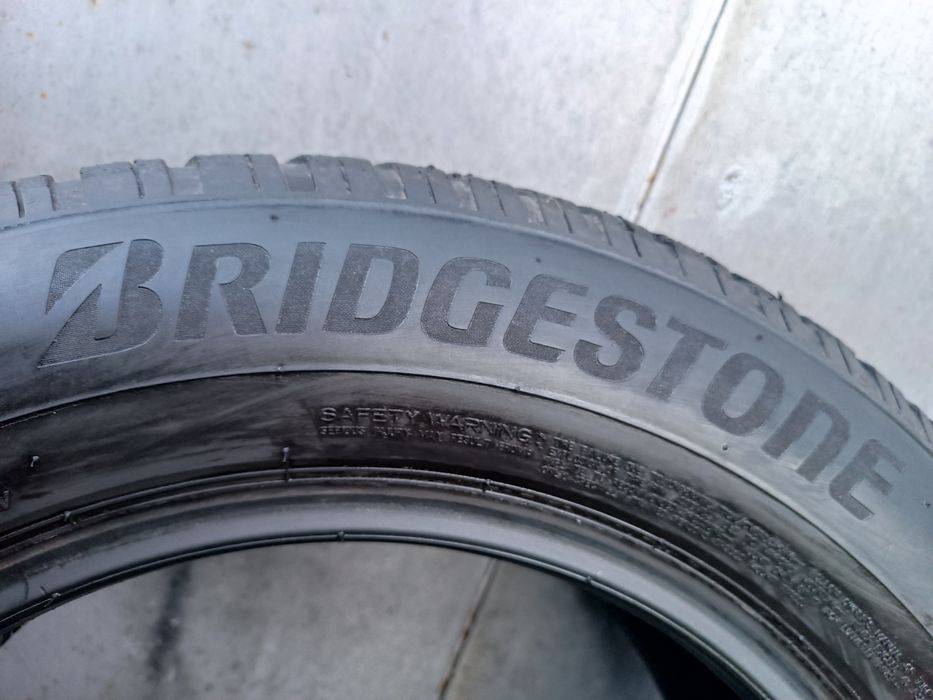 225/65/17 Bridgestone