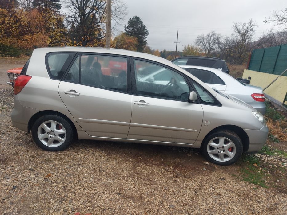 Toyota Corolla Verso 1.6vvti на части !!!