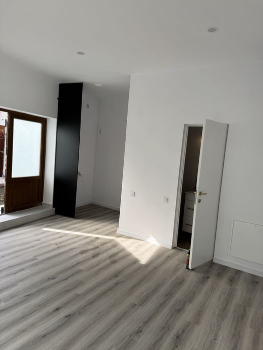 Spatiu central la parter