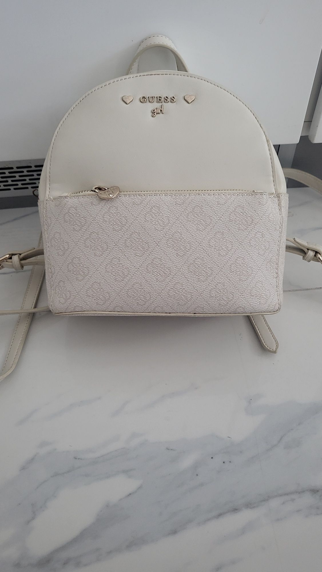 Малка раничка Guess girl