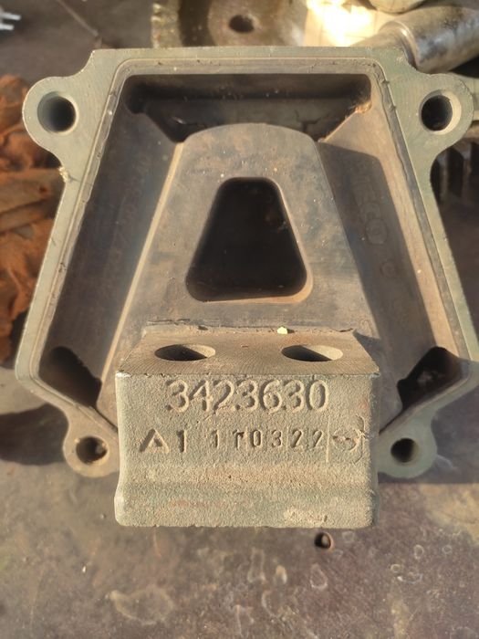 Подушка двигателя IVEKO курсор