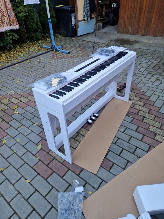 Pian electronic nefolosit