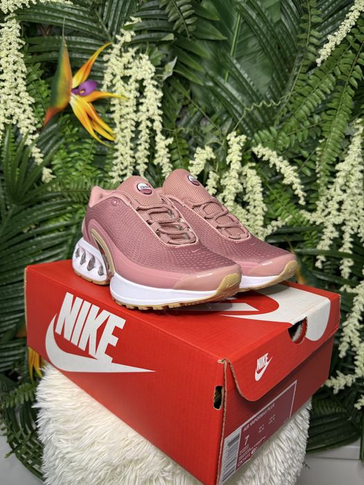 Nike Air Max DN Pink