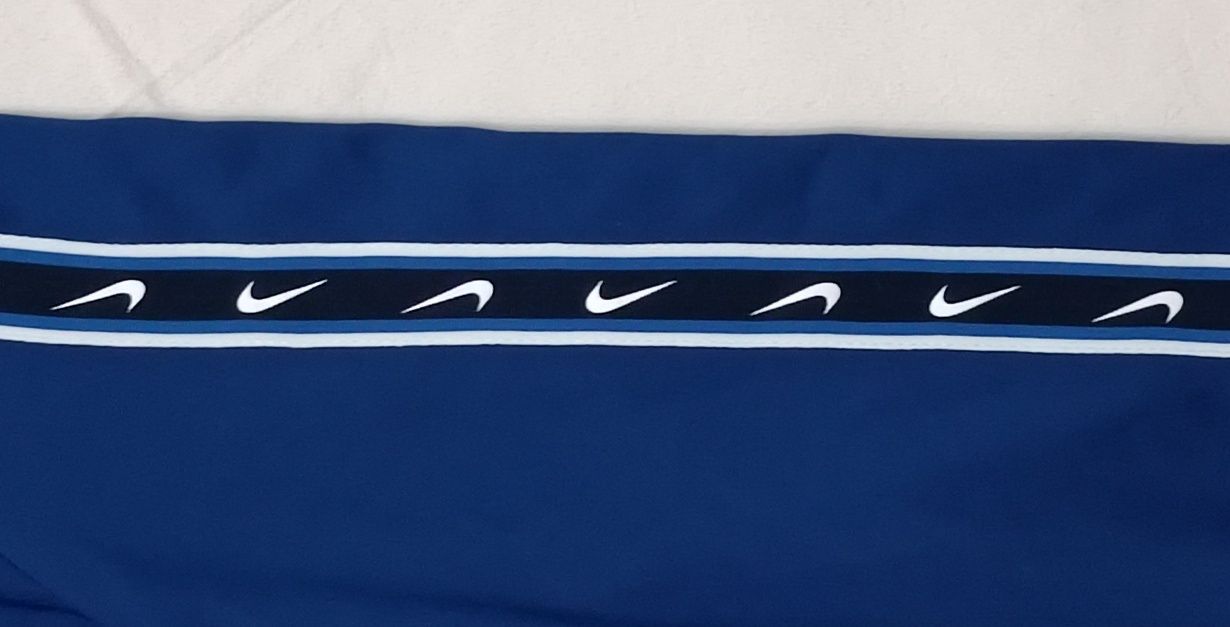 Nike NSW Repeat Hoodie оригинално горнище ръст 147-158см Найк суичър