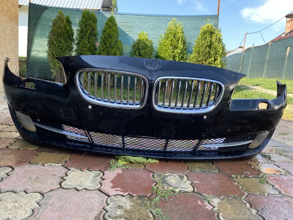 Bara BMW F10 cu proiectoare și grile incluse