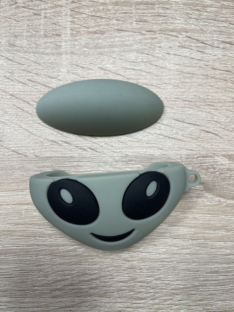 Husa , case , carcasa Apple Airpods 1 si 2 Pro the office , alien