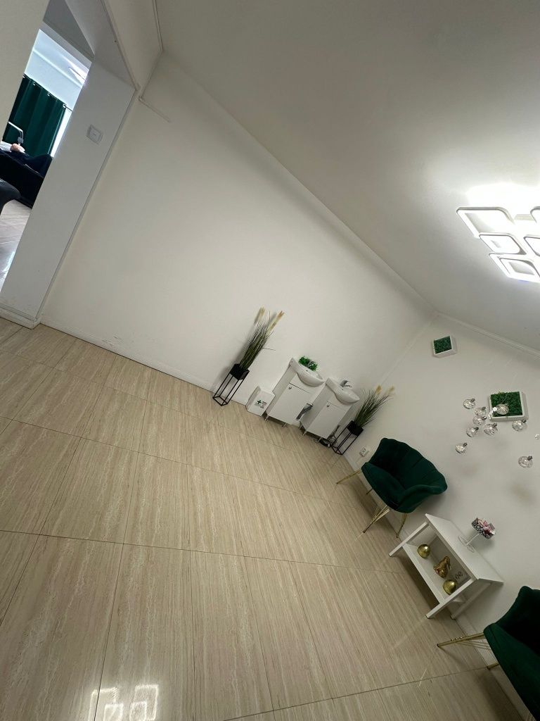 Proprietar Spatiu comercial