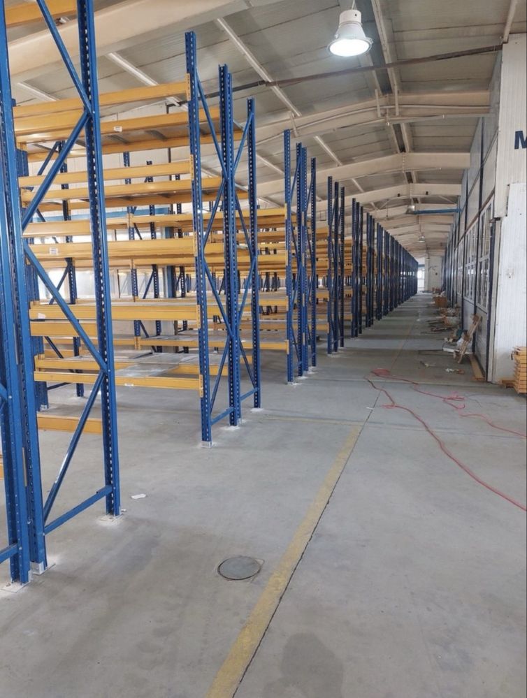 Rafturi metalice industriale